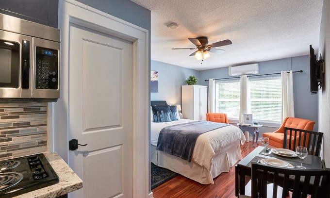 Newberg Apartment | Experience historic Newberg at Yamhill Flats: Suite 2
