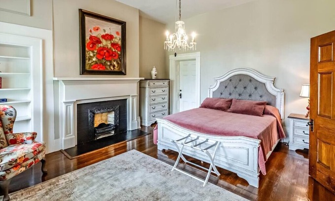Tazewell House | Experience history in the Etta V