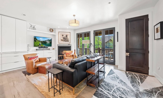 Canyon Links House | Experience luxury at Jeremy Ranch Snowtop Manor, Close to everything Townhome!