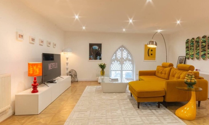 Margate Apartment | Experience Margate’s charm in this lovingly restored Grade II Listed chapel - Old Town by ADLIV