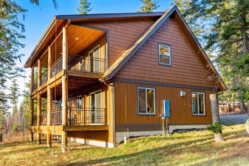 Bigfork House | Experience Montana Cabins - Lake View Luxury #7 & Dream Catcher Luxury #8