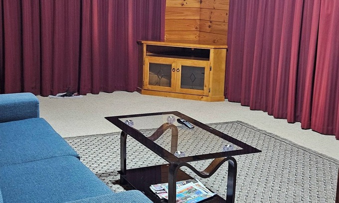 Pukekohe House | Experience nature at it's finest!