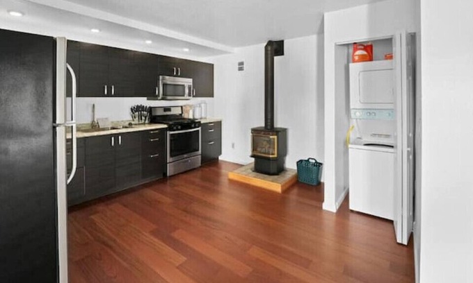 Evergreen House | Experience Ranch living with City views