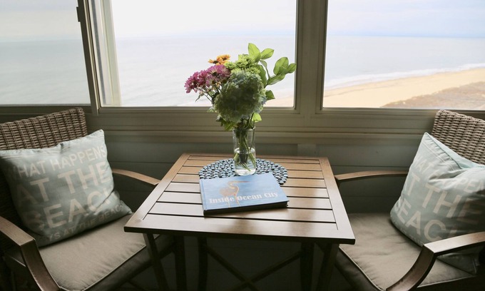 North Ocean City Condo | Experience the casual, comfortable style of coastal living! Oceanfront