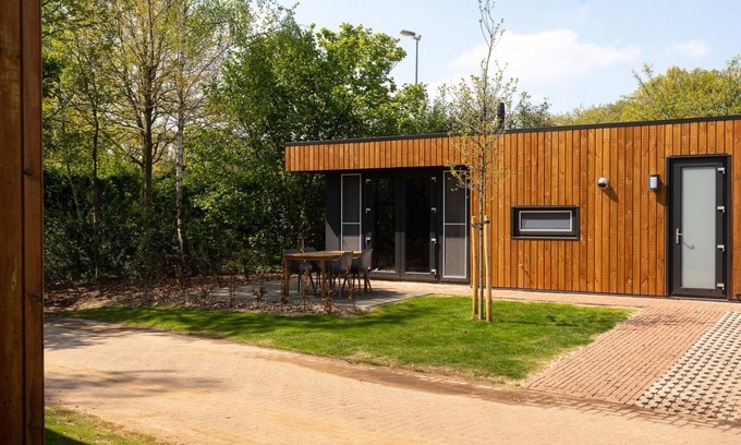 Zuna Cabin | Experience the outdoors in this beautiful, spacious nature cottage!