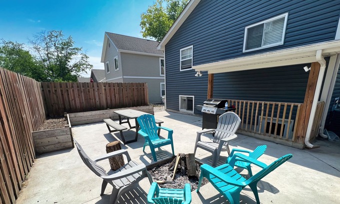 Grand Bend House | Experience the ultimate vacation in downtown Grand Bend at our stunning cottage.