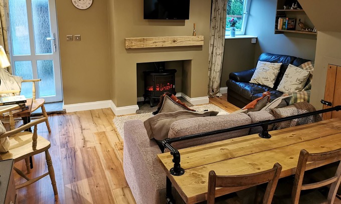 Brynamman House | Experience Tranquility and Adventure: Your Perfect Brecon Beacons Retreat Awaits