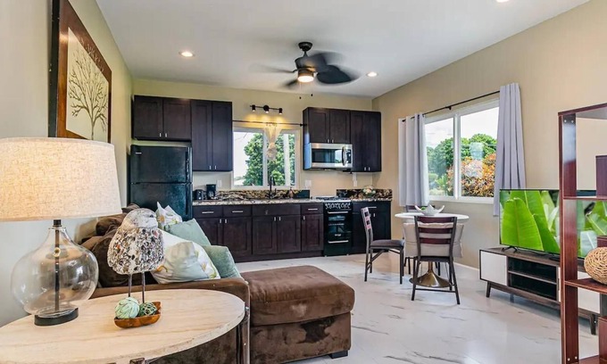 Hilo Apartment | Experience Tropical Tranquility: Luxury Studio Home in Hilo!