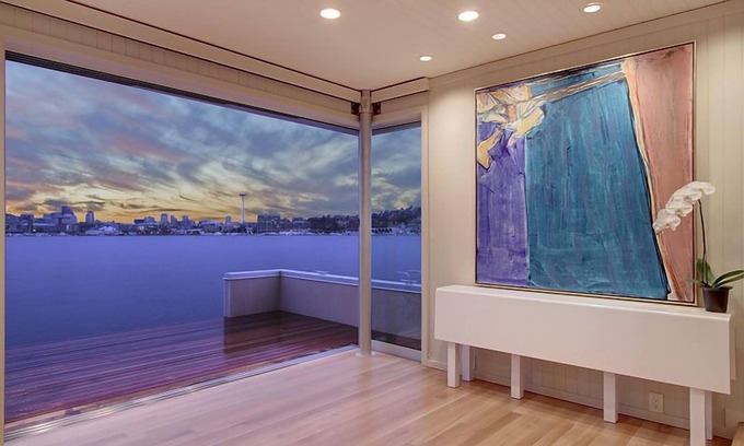Eastlake Boat Rental | Experience Your 'Sleepless In Seattle' Houseboat Dream