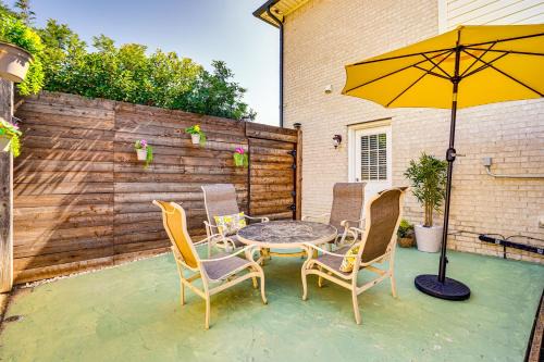 Bedford Apartment | Explore and Unwind Charming Bedford Apartment