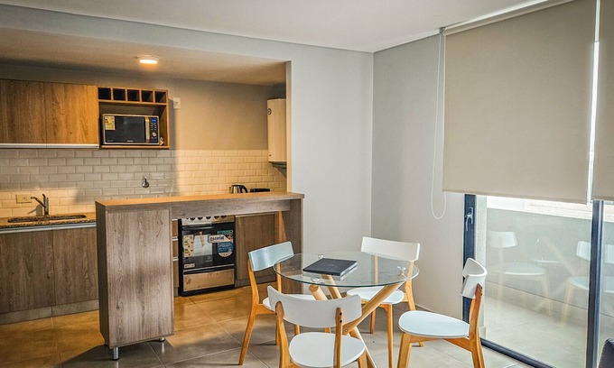 San Salvador de Jujuy Apartment | Explore Jujuy from our modern apartment: ideal location.
