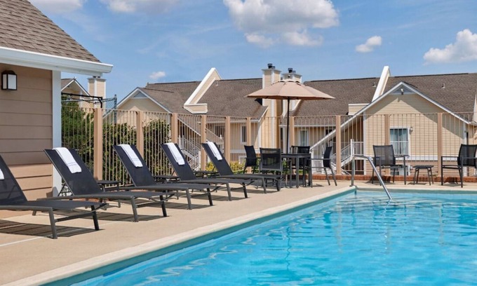 Middleburg Heights House | Explore Middleburg Heights! 3 Contemporary Units! Pets Allowed, FREE Parking!
