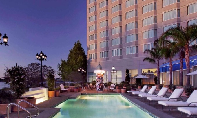 Redwood Shores House | Explore More of Redwood City! 3 Relaxing Units, Pool, Pet-friendly, Lagoon View!
