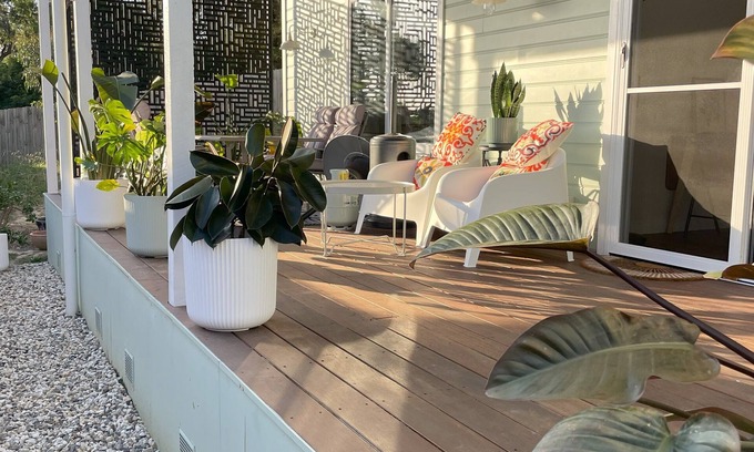 Yarra Junction Apartment | Explore nature and the endless pleasures of the Yarra Valley with town comforts.