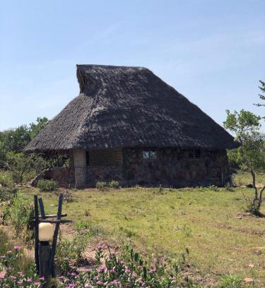 Maasai Mara Hotel | Explore Nature Lodge