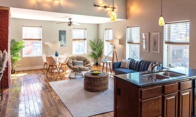 Pendleton Apartment | Explore OTR and Downtown from Broadway Lofts