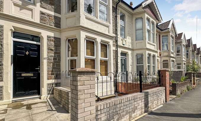 Bristol Cottage | Explore the City of Bristol while staying at TreeTops Apartment.