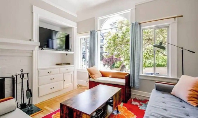 Mission District Apartment | Explore the City from the Beautiful, Victorian, Liberty Hill