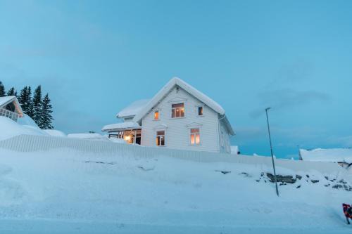 Tromso Villa | Explore Tromsø Villa