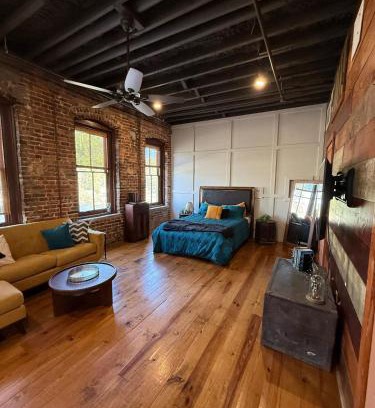 Central Business District Apartment | Exposed Elegance