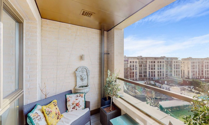 Golborne Apartment | Exquisite 1-bedroom flat in North Kensington