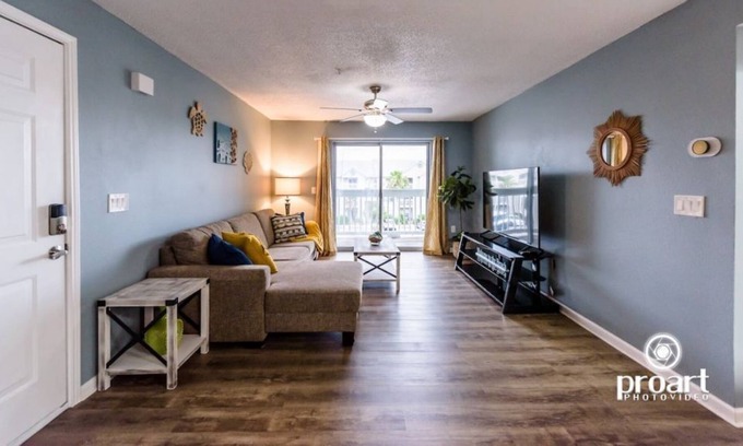 Indian Bayou Condo | Exquisite 2 bed 2 bath condo with pool near beach