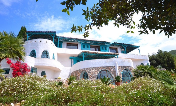 San Felice Circeo Villa | Exquisite 4 bedroom Villa in San Felice Circeo (Q3155)