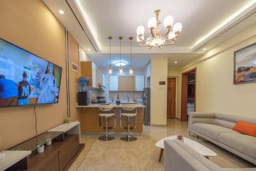 Nairobi West Apartment | Exquisite Condo with Free parking Gym and Pool