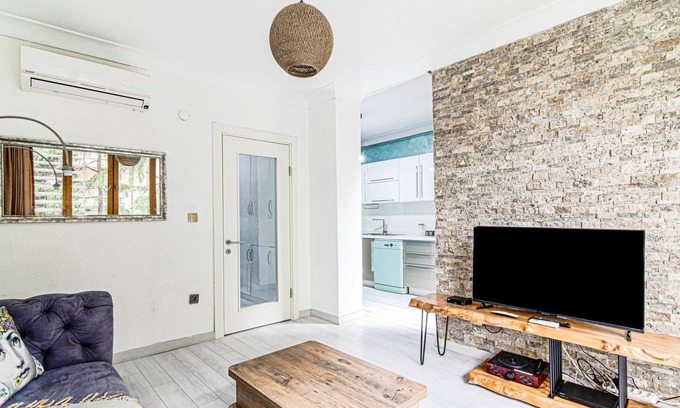 Bostanci Apartment | Exquisite Flat Near Coast and Metro in Bostanci