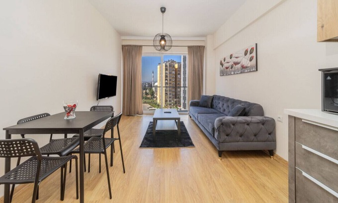 Kepez Apartment | Exquisite Flat with Shared Pool in Kepez