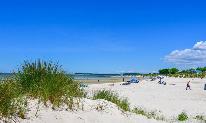 Cape Charles House | Exquisite Historic Home with new furnishings, fully equipped Kitchen, 7 bd!