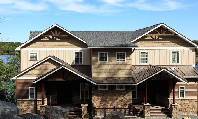 Lake Harmony Estates House | EXQUISITE LAKEFRONT "EAGLE'S NEST LODGE DUPLEX"