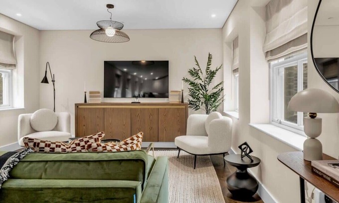 The City of London Apartment | Exquisite luxury apartment with private lift