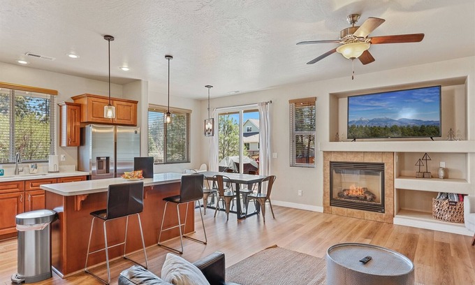 Ponderosa Trails House | Exquisite Mountain Sanctuary, Superb Location, Abundant Amenities, Pool Table!