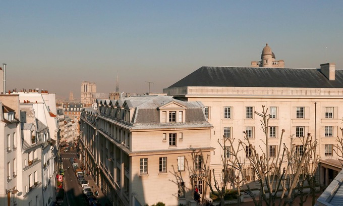 Latin Apartment | Exquisite Penthouse Apt In The Center Of Latin Quarter : Best Deal For 4 C5