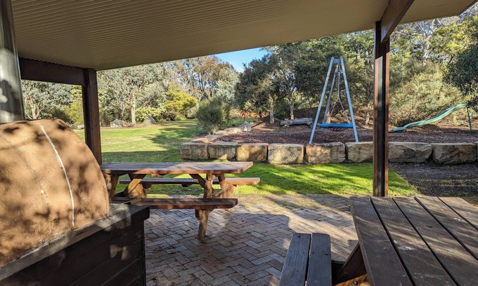 Canberra House | Exquisite & unique 3-4 bedroom home