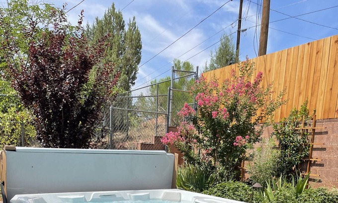 Uptown Sedona House | Exquisite Uptown Destination with Hot Tub