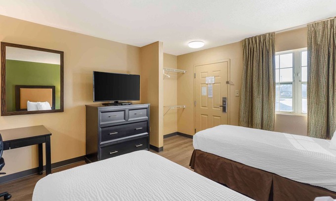Maryland Heights Hotel | Extended Stay America Select Suites - St. Louis - Westport - E Lackland Rd