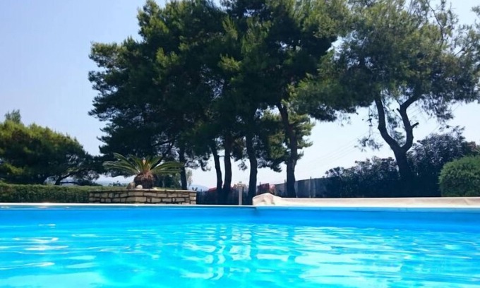 Trifylia House | Extraordinary, idyllic holiday domicile DIRECTLY by the sea!