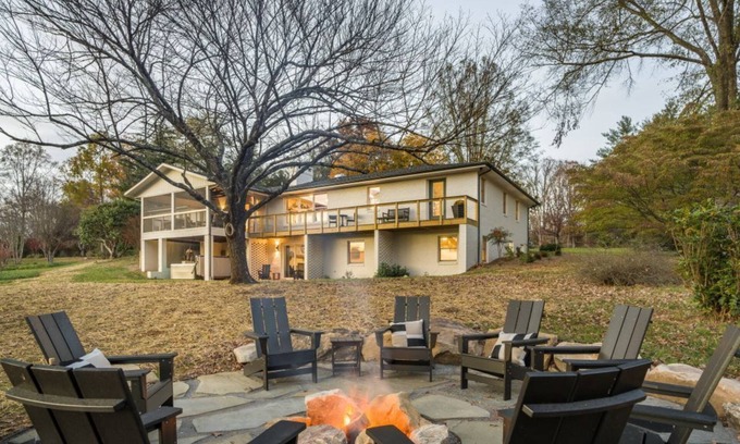 Afton House | Extreme privacy/Acreage/Hot Tub/Mountain Views/Central!