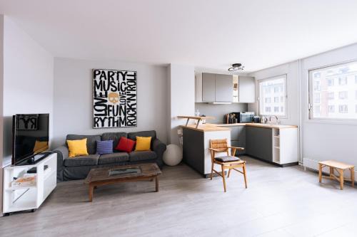 Hopital Saint-Louis Apartment | Exuberant 1BD Apartment near Canal Saint-Martin!