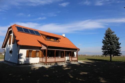 Bucin House | Ezüstfenyő Agroturisztikai Panzió