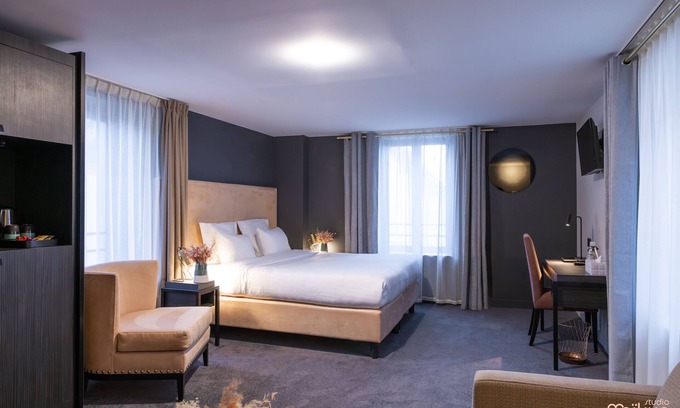 Montlivault Hotel | Ezia