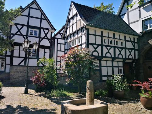 Alt-Wetter Hotel | Fünf Giebel Eck in der Freiheit am Ruhrtalradweg
