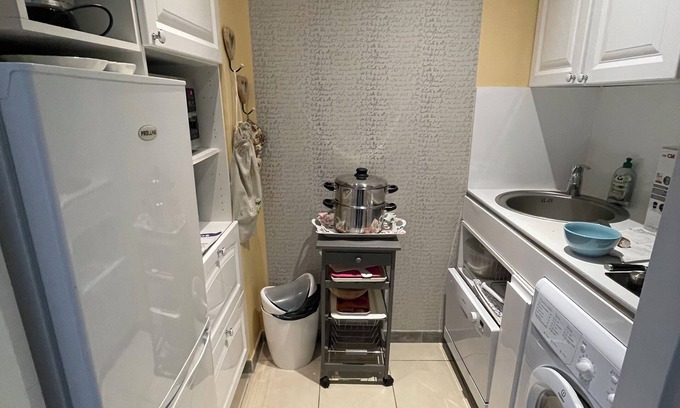 Chatel-Guyon Apartment | F1 FACE TO THE THERMAL PARK pets welcome!