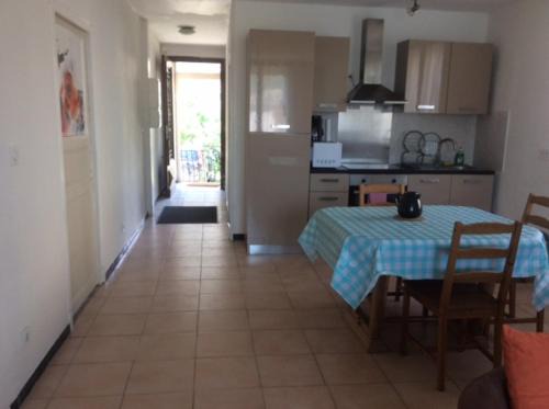 Herepian Apartment | F1 spacieux