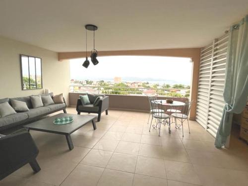 Schoelcher Apartment | F2 avec terrasse et magnifique vue mer