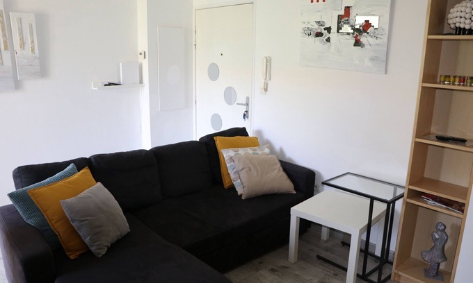 Port Marianne Apartment | F2 garage,terrace,wifi,near town hall/train station/richter