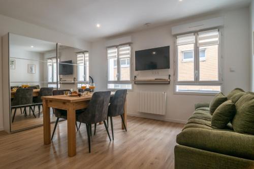 Anatole France Danton Apartment | F2 hypercentre - Proche gare - WIFI gratuite