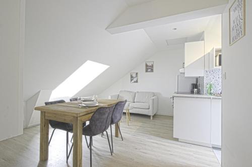 Anatole France Danton Apartment | F2 hypercentre - Proche gare - WIFI gratuite